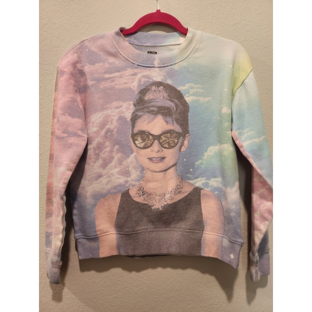 Audrey Hepburn Gray crew neck Sweater multi color Carpet‎ Noir sz Small